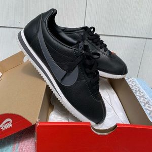 Nike Classic Cortez Leather size 10